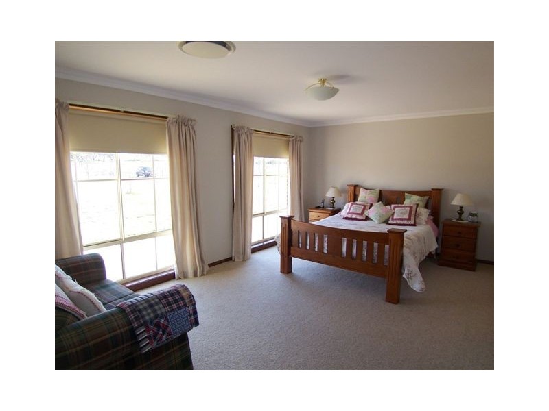 6 Bonnett Drive, Goulburn NSW 2580