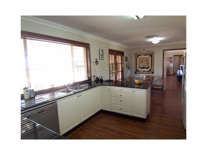 6 Bonnett Drive, Goulburn NSW 2580