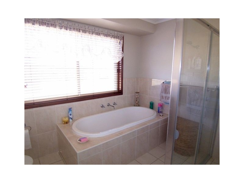 6 Bonnett Drive, Goulburn NSW 2580