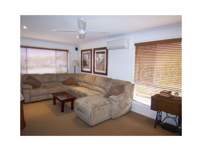 24 Paradise Place, Goulburn NSW 2580