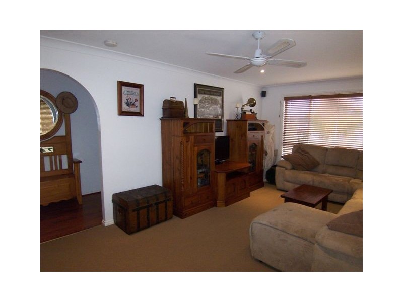 24 Paradise Place, Goulburn NSW 2580