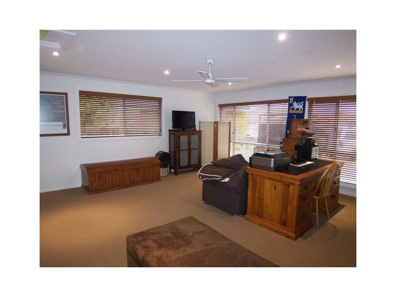24 Paradise Place, Goulburn NSW 2580