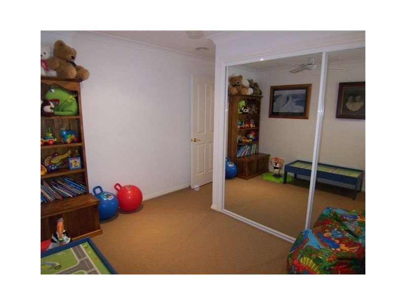24 Paradise Place, Goulburn NSW 2580