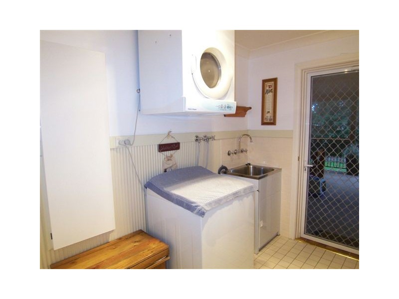 24 Paradise Place, Goulburn NSW 2580