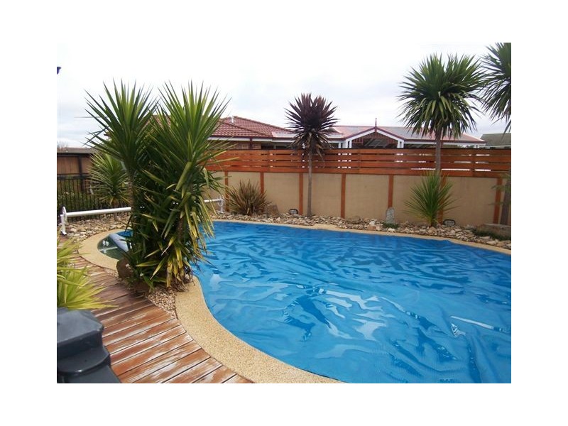 24 Paradise Place, Goulburn NSW 2580