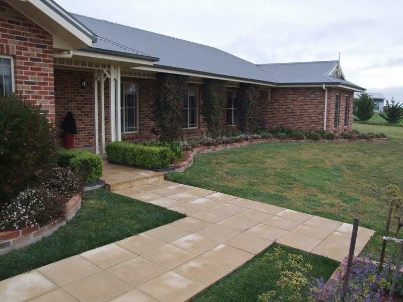 43 Bonnett Drive, Goulburn NSW 2580