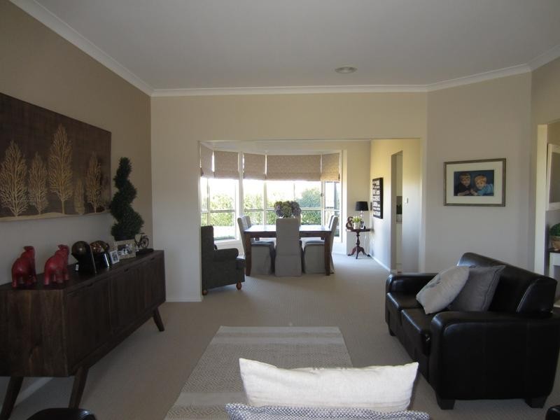 43 Bonnett Drive, Goulburn NSW 2580