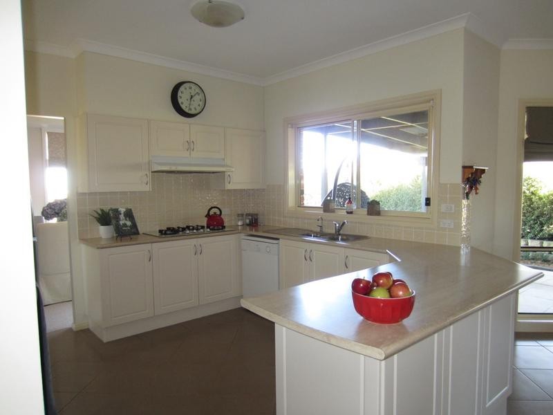 43 Bonnett Drive, Goulburn NSW 2580