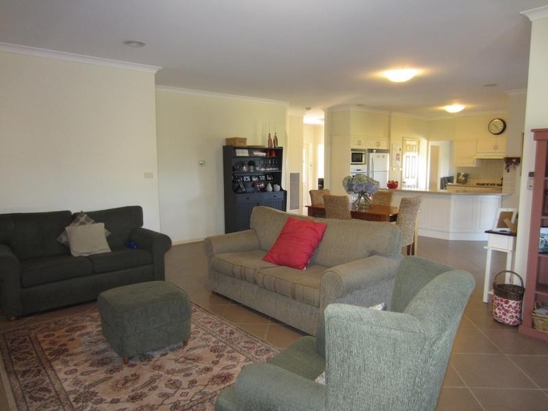 43 Bonnett Drive, Goulburn NSW 2580