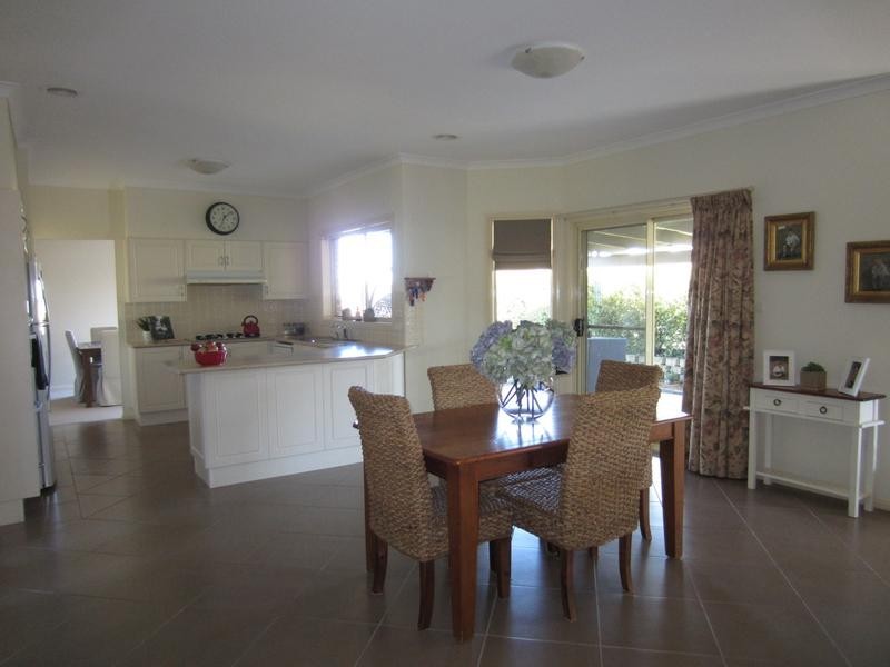 43 Bonnett Drive, Goulburn NSW 2580