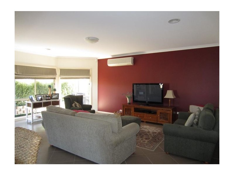 43 Bonnett Drive, Goulburn NSW 2580