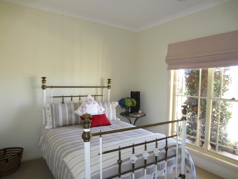 43 Bonnett Drive, Goulburn NSW 2580