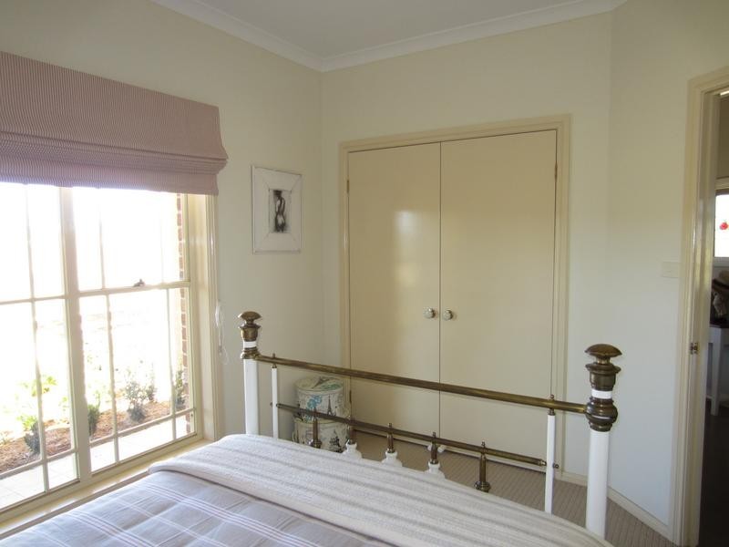 43 Bonnett Drive, Goulburn NSW 2580