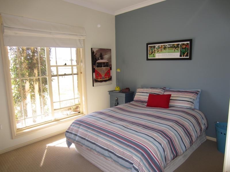 43 Bonnett Drive, Goulburn NSW 2580