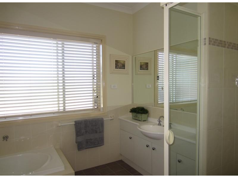 43 Bonnett Drive, Goulburn NSW 2580