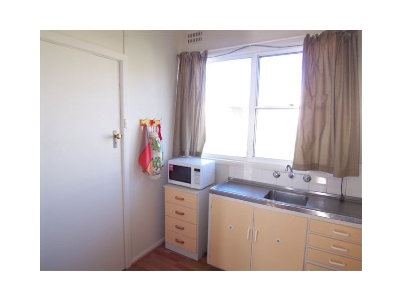 8 Darcy Crescent, Goulburn NSW 2580