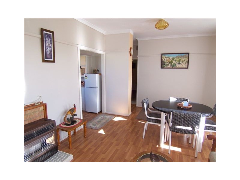 8 Darcy Crescent, Goulburn NSW 2580