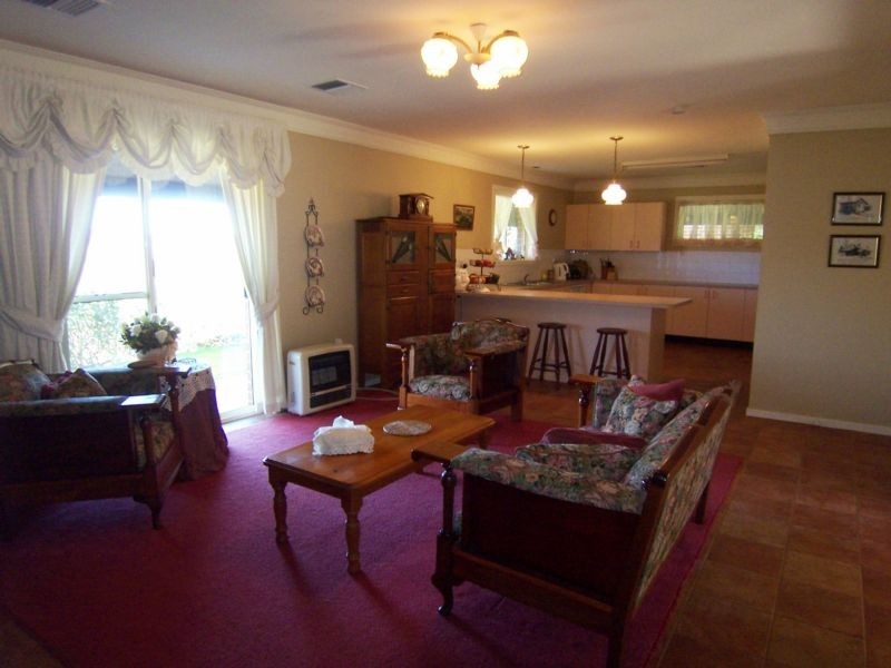 33 Run O Waters Drive, Goulburn NSW 2580