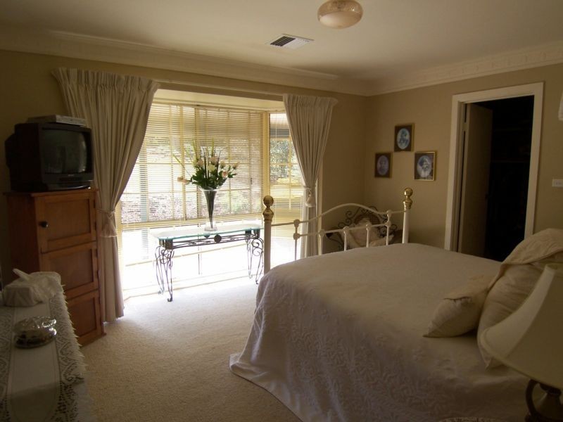 33 Run O Waters Drive, Goulburn NSW 2580