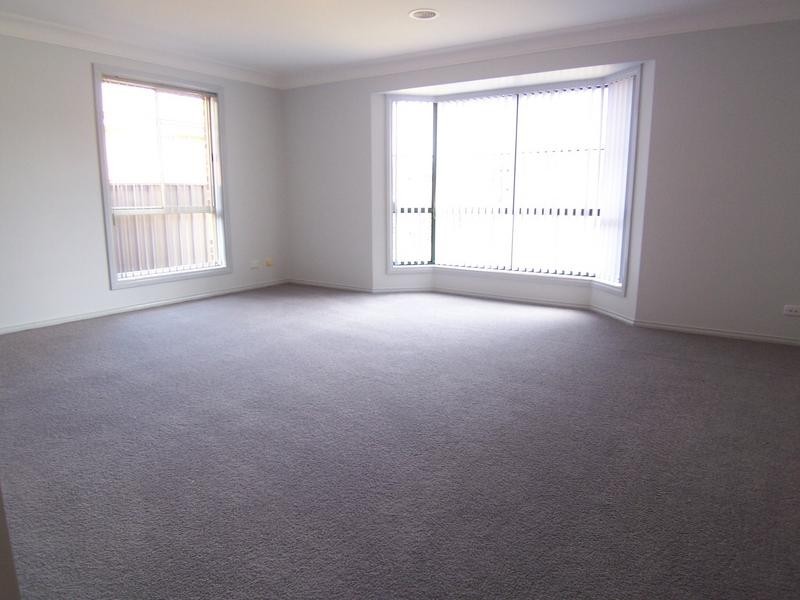 21 Paradise Place, Goulburn NSW 2580