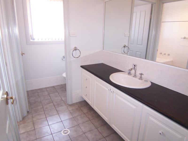 21 Paradise Place, Goulburn NSW 2580