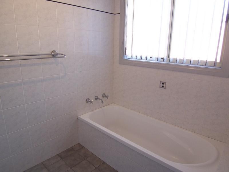 21 Paradise Place, Goulburn NSW 2580