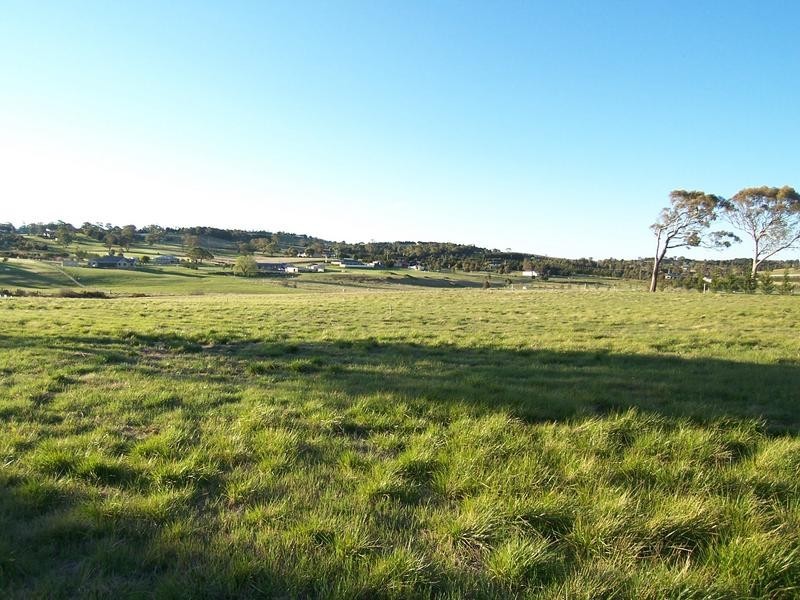 76 Greendale Crescent, Goulburn NSW 2580