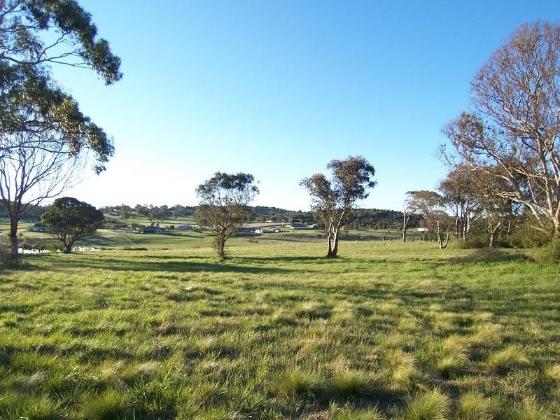 76 Greendale Crescent, Goulburn NSW 2580