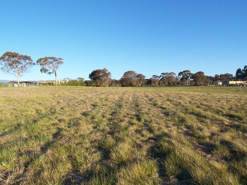 76 Greendale Crescent, Goulburn NSW 2580