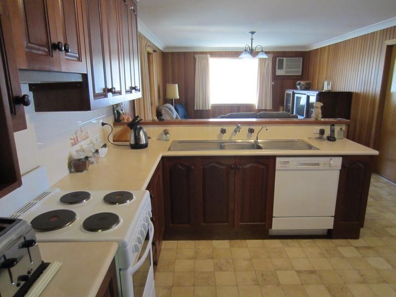 11 Bradford Drive, Goulburn NSW 2580