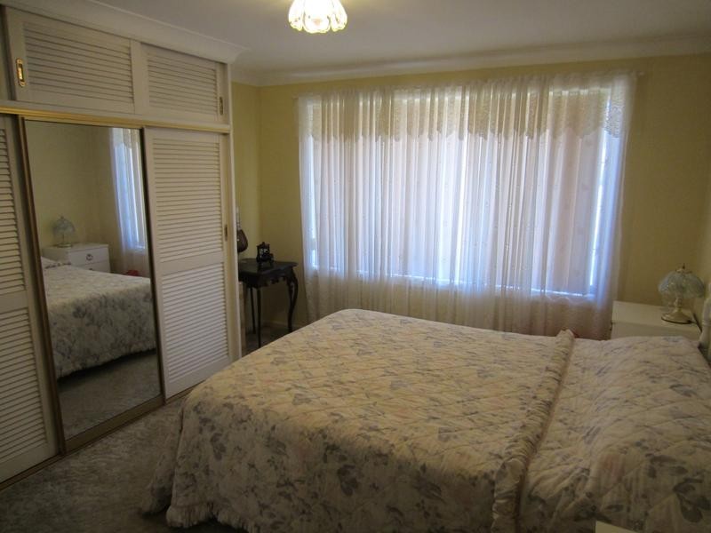 11 Bradford Drive, Goulburn NSW 2580