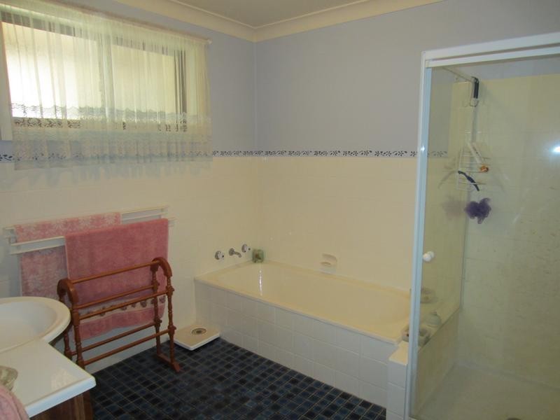 11 Bradford Drive, Goulburn NSW 2580