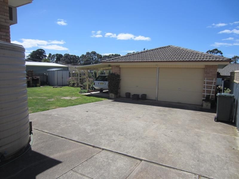 11 Bradford Drive, Goulburn NSW 2580