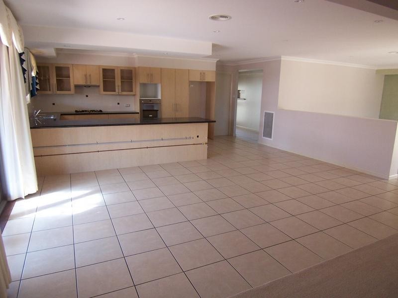 12 James Place, Goulburn NSW 2580