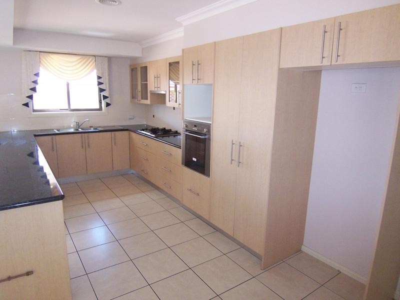 12 James Place, Goulburn NSW 2580