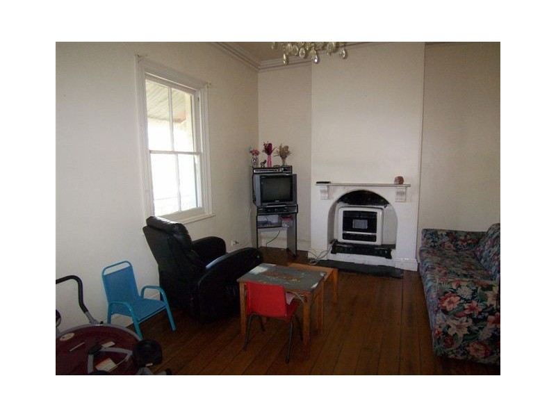 11 Mayor Street, Goulburn NSW 2580