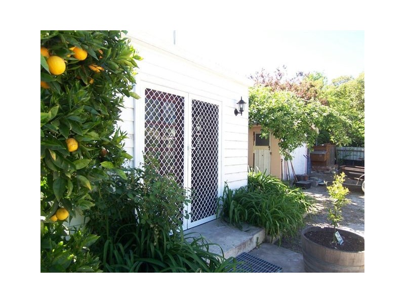 11 Mayor Street, Goulburn NSW 2580