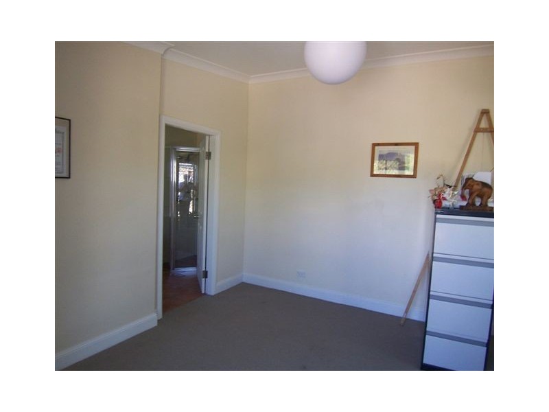 11 Mayor Street, Goulburn NSW 2580