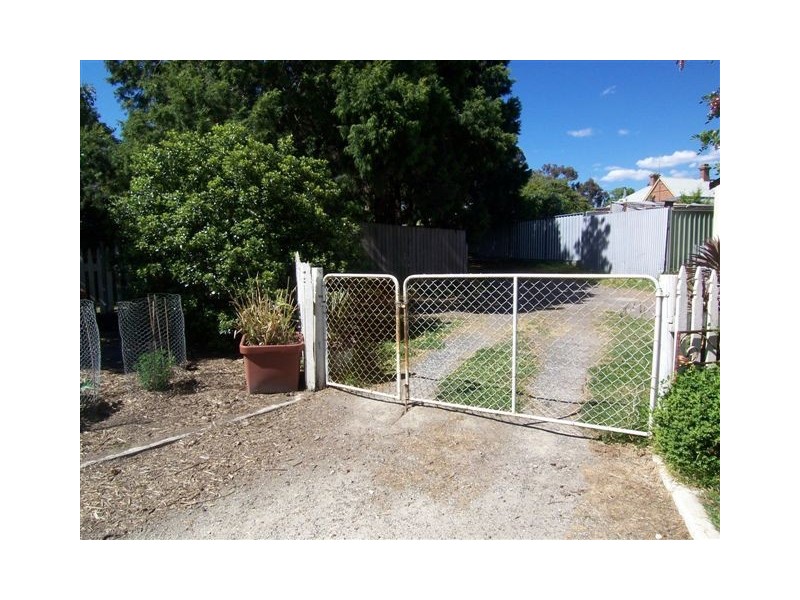 11 Mayor Street, Goulburn NSW 2580