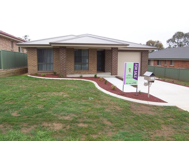 48 Ivy Lea Place, Goulburn NSW 2580