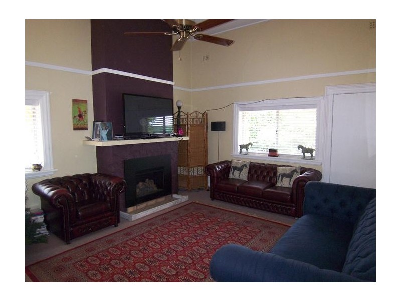 17 Hovell Street, Goulburn NSW 2580