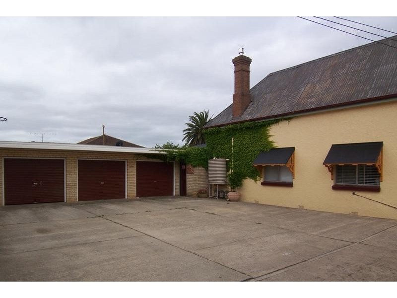 17 Hovell Street, Goulburn NSW 2580
