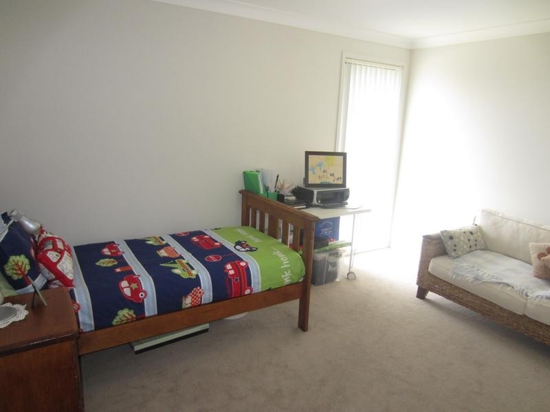 4 Barry Crescent, Goulburn NSW 2580