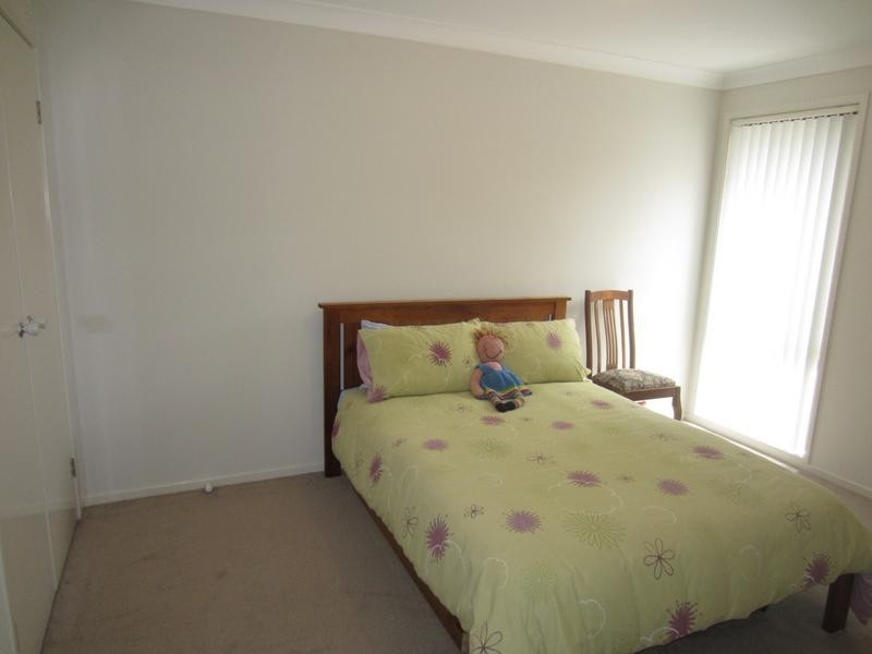 4 Barry Crescent, Goulburn NSW 2580