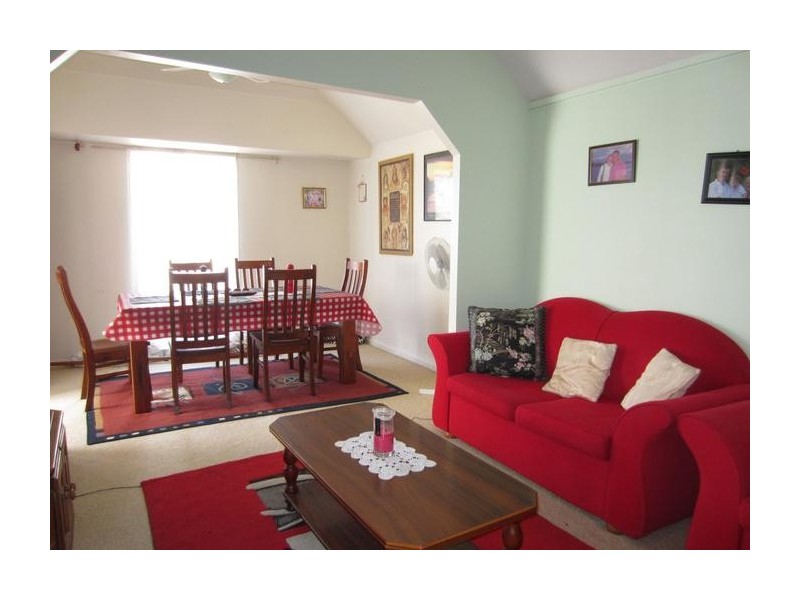 74 Victoria Street, Goulburn NSW 2580