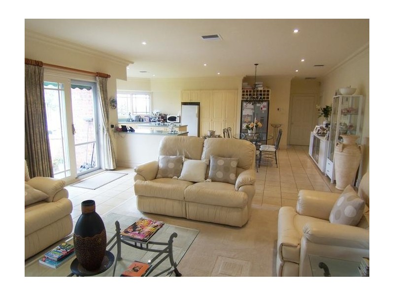 89 Slocombe Street, Goulburn NSW 2580