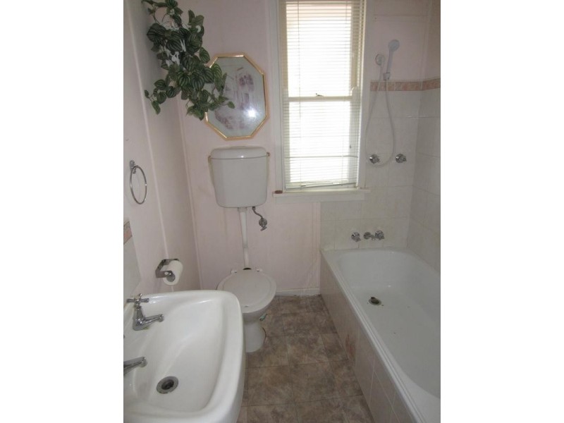 45 Hoskins Street, Goulburn NSW 2580