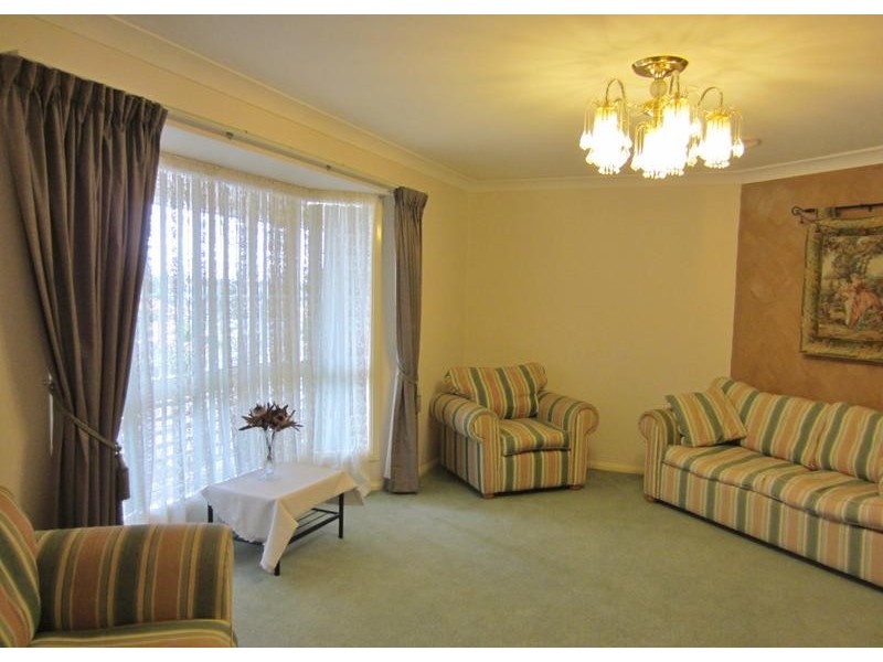 12 Joanna Place, Goulburn NSW 2580