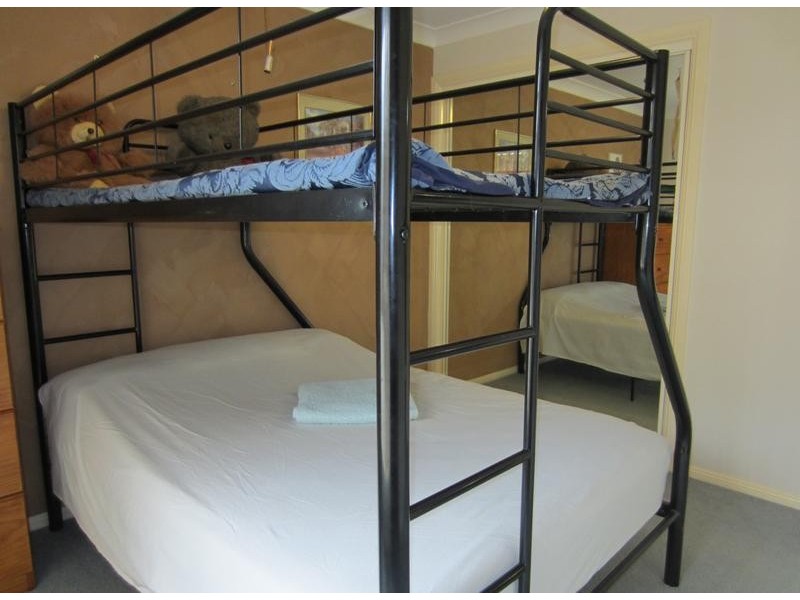 12 Joanna Place, Goulburn NSW 2580