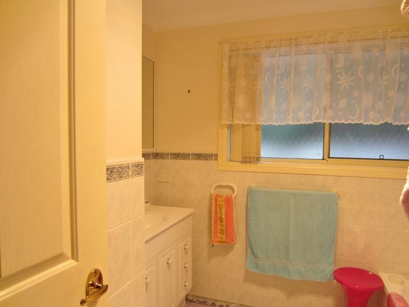 12 Joanna Place, Goulburn NSW 2580